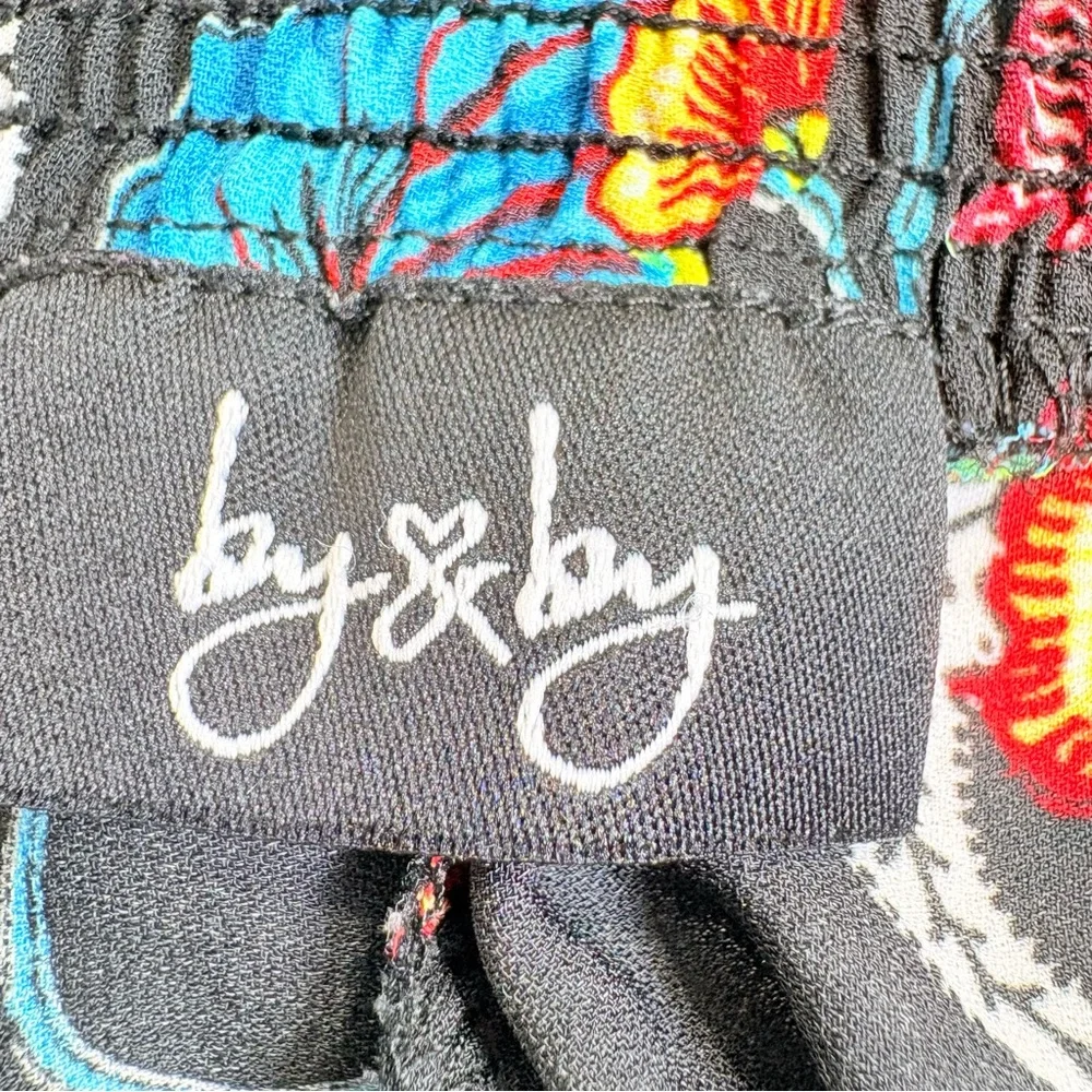 By & By Floral Boho Shorts Black Print Festival Summer Pull On Lightweight